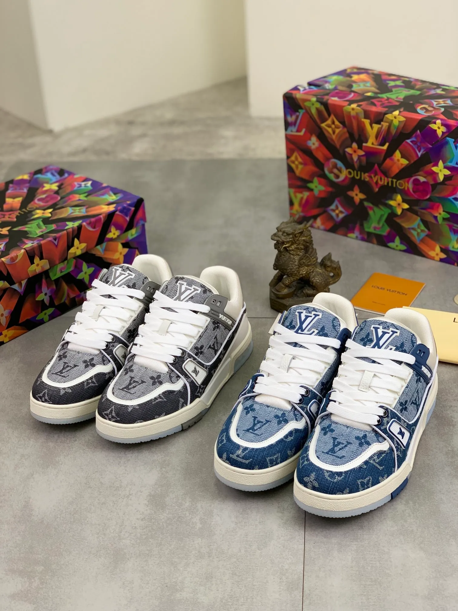 Men's men's shoes 💰P540 New style 💰💎💎Latest color High version 2025Louis*Vuitto* LV Traine Catwalk TRAINER outsole and fabric private model A shoe that definitely costs a lot of money and effort. This series was designed after the arrival of Vifgil. It is favored by many fans every season. Original TPU outsole Original packaging Men's size: 38-45 (46 can be customized) Color: 2️⃣ colors available (available from stock, super fast delivery)